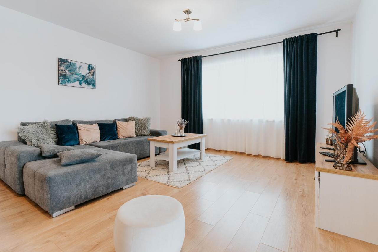 Lotus Ii Apartment